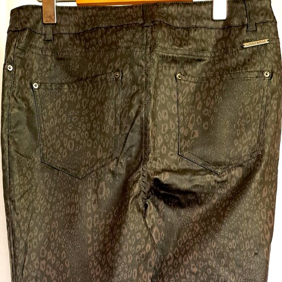 I LOVE TYLER MADISON x SPCA NWT pants legging "jeans" Sz L or 32 MID WAIST VEGAN - Picture 7 of 9